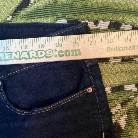 Plus Size, Levi's Signature Mid Rise Blue Boot Cut Jeans, Size 24M 33W/28L LV005 - Picture 9 of 11